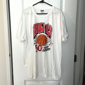 NWOT White Charlie Hustle “Big 12” Title IX 50 years forward T-Shirt Size: XL